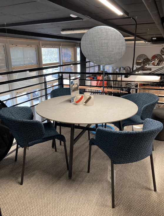 **NEW ARRIVAL** Roda - Gamma - Table repas