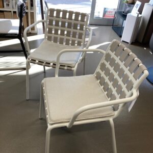 **NEW ARRIVAL** Roda - Erice - Chaise repas empilable
